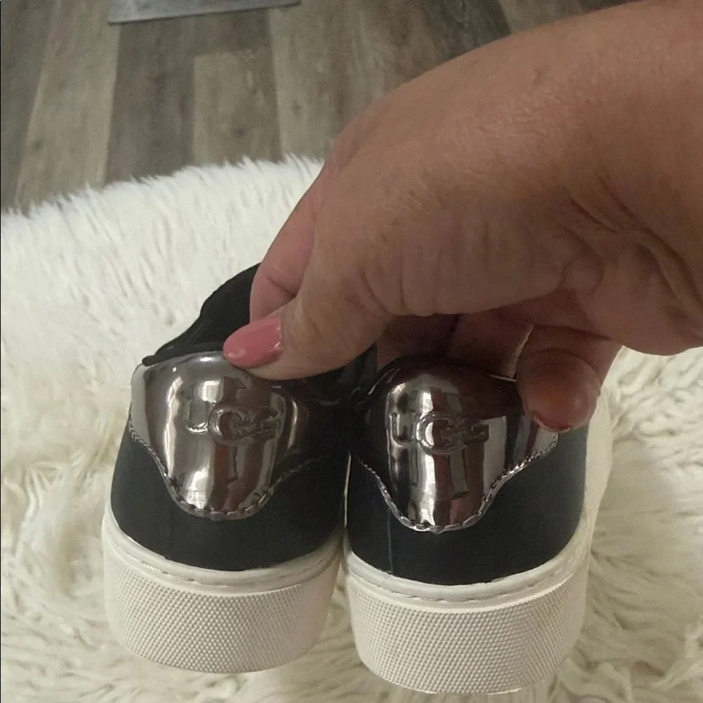 UGG Big Girl Black Leather Flats Size 5